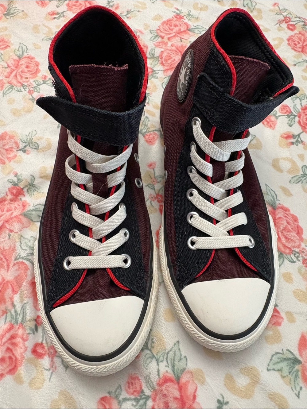 Converse Kids High-Top Sneakers in Burgundy, Black and White